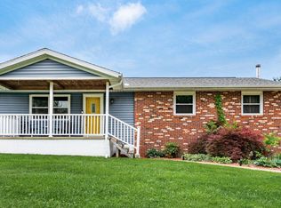 3229 Wayne Ridge Rd, Zanesville, OH 43701