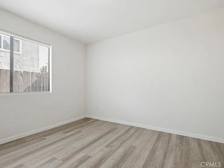 4881 Vista Dr #3 — Photo 32