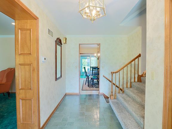 4th image of 249 Orchard View Dr NE