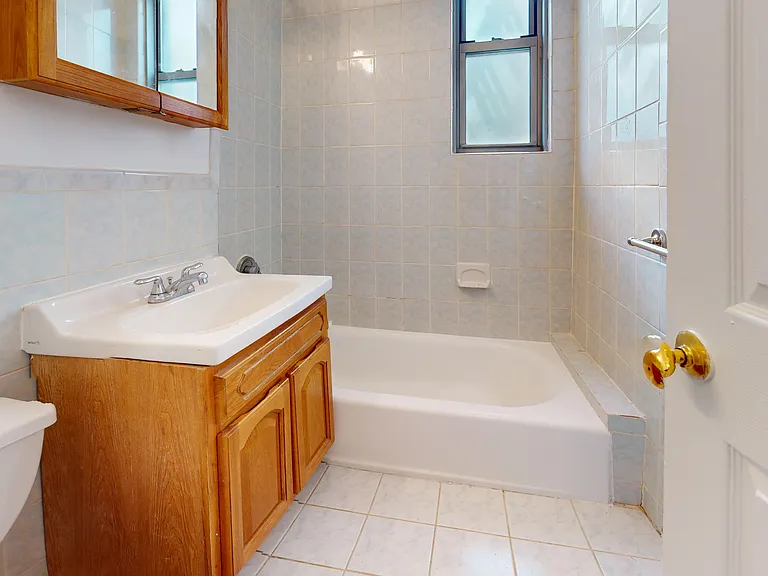 301 E 38th St #15J — Photo 15