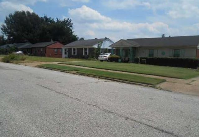 2nd image of 486 Jenson Rd