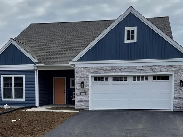 1032 Stanford Dr, Lebanon, PA 17042