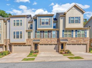 28 Questover Dr, Greenville, SC 29607