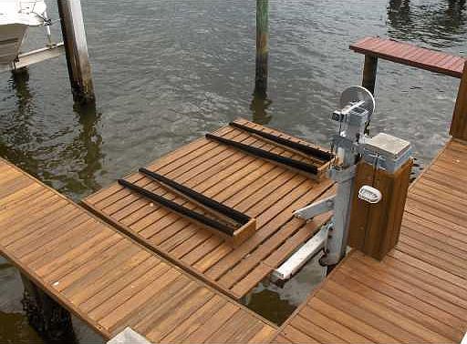 Jet ski lift