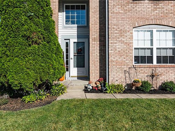 3rd image of 5977 Honeywell Dr