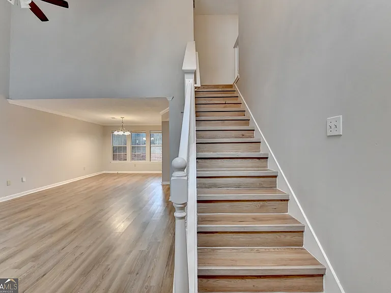 2115 Glynmoore Dr — Photo 36