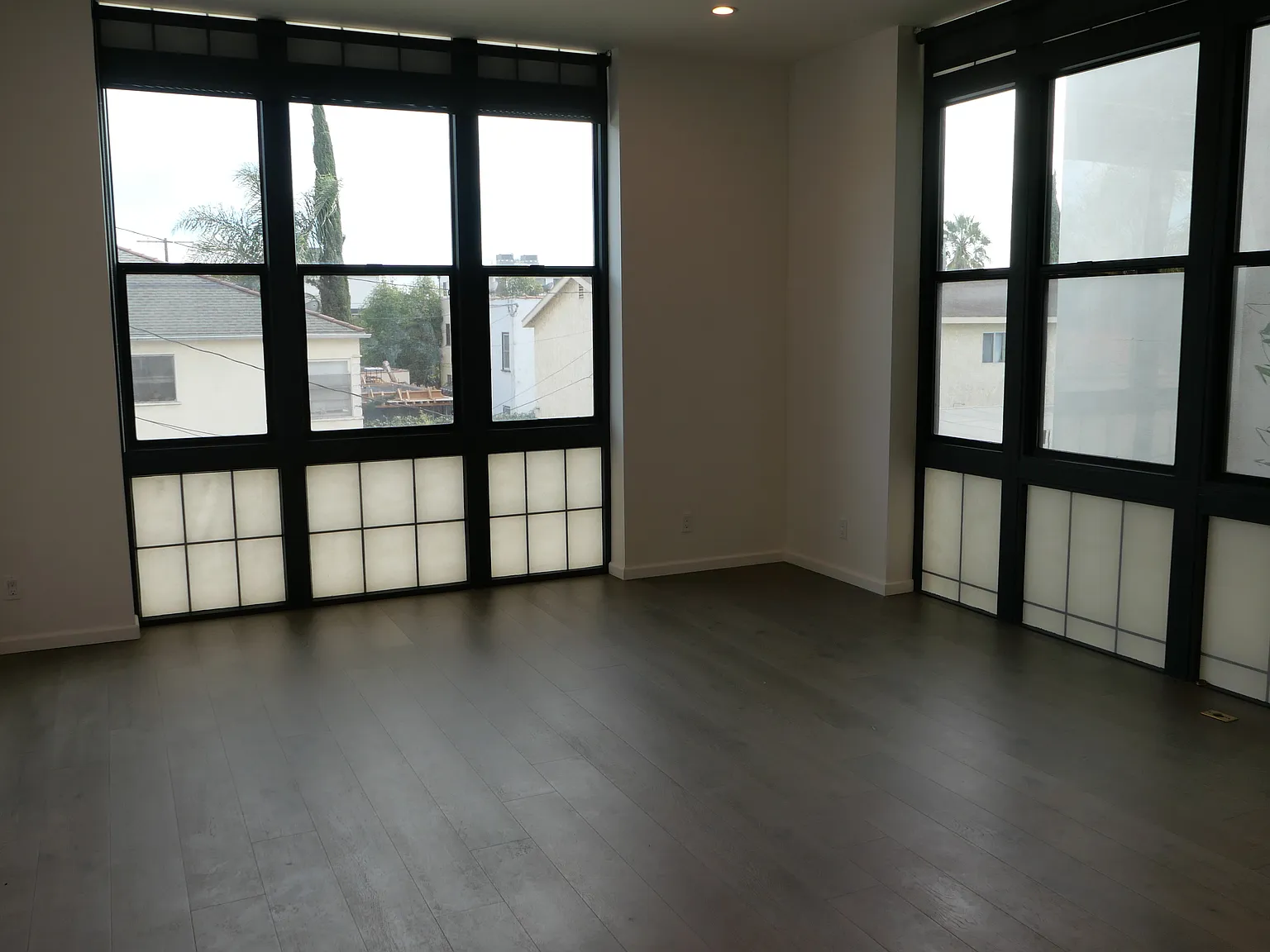3 bed, 2020 sqft, $6,050 — Photo 1