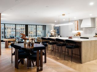 The Residences At 110, Toronto, ON M5S 2W7