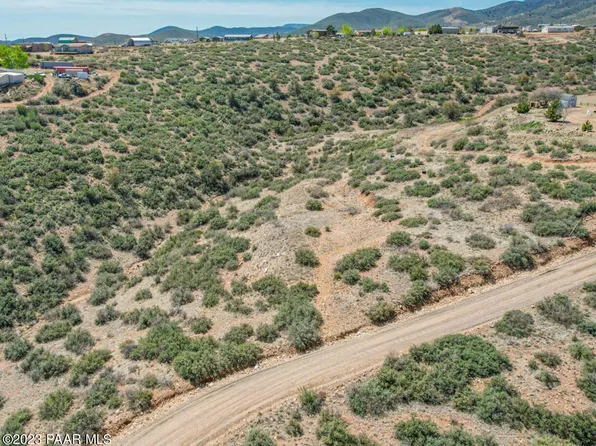 9585 E Chestnut Hill Ave, Dewey, AZ 86327