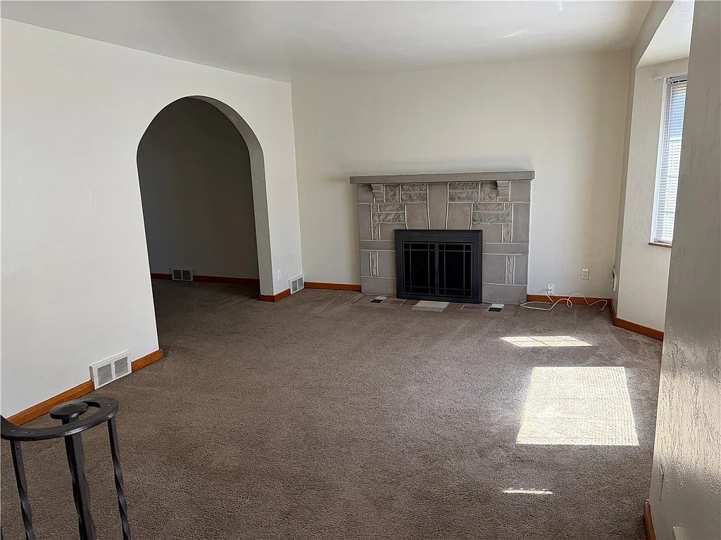 3 bed, 1478 sqft, $1,300 — Photo 2