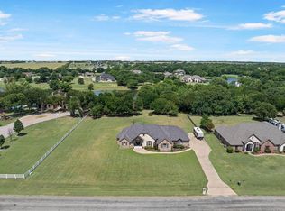 577 Hidden Lakes Blvd, Gunter, TX 75058
