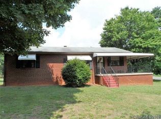 935 34th St SW, Hickory, NC 28602