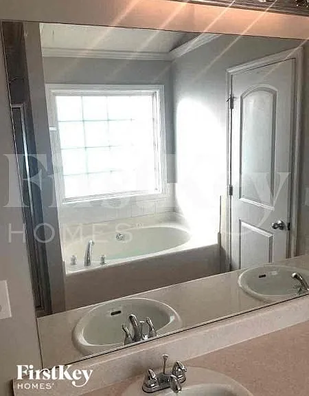50 Oakbrook Ln — Photo 9