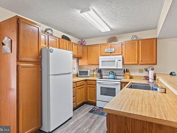 2nd image of 22029 Saint Gabriels Cir
