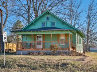 206 Broad St, Greenfield, TN 38230