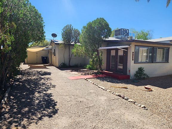 Street View
Driveway, Rear Wing Access