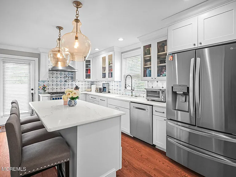 57 Villa Pl — Photo 15