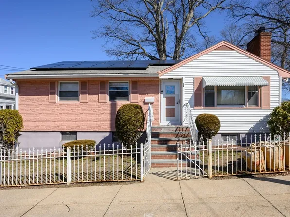 69 Mariposa St, Hyde Park, MA 02136