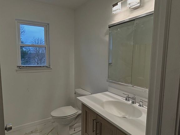 4th image of 275 Danny Ln