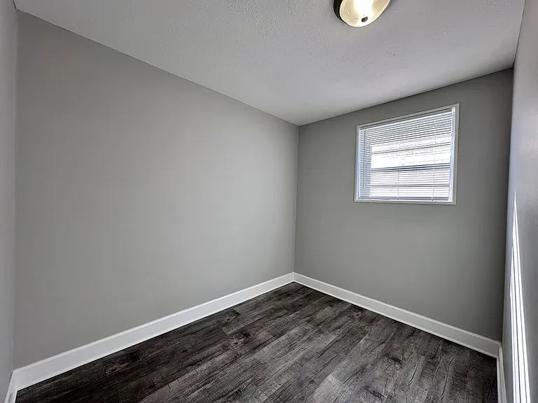 204 Courtyard Cir — Photo 66