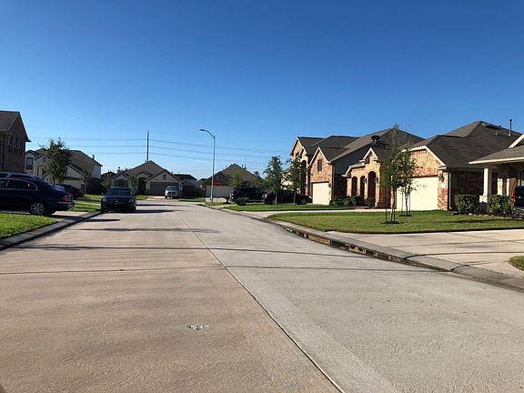 4th image of 20431 Kittredge Dr
