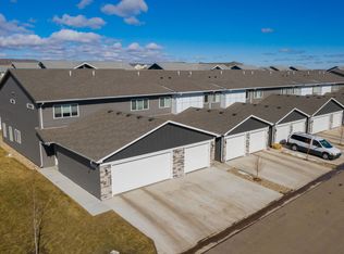4822 S Hosta Ave, Sioux Falls, SD 57110