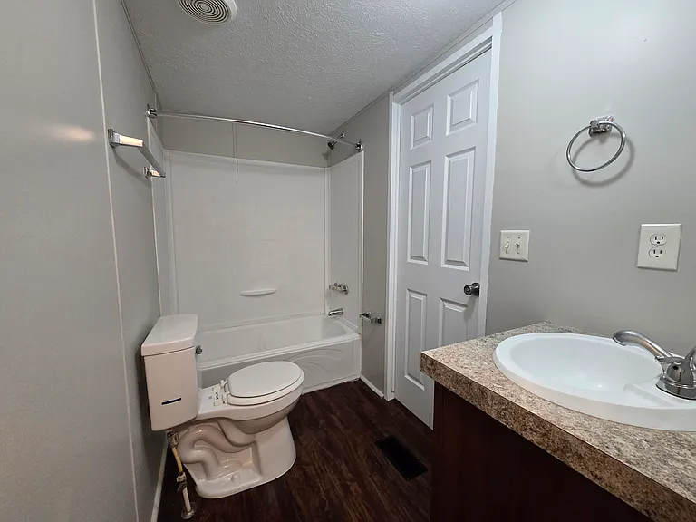 104 Dove Dr — Photo 29