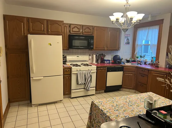 13 Berkshire St #2, Cambridge, MA 02141