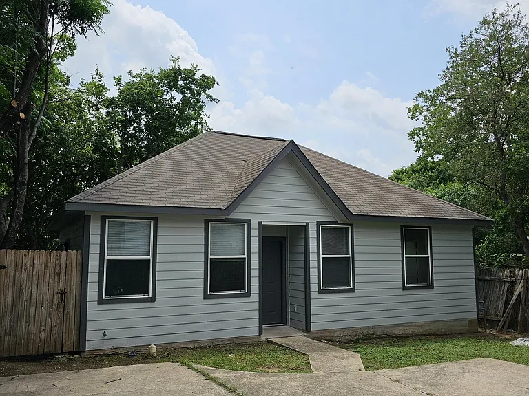 7617 Bennett Ave #B — Photo 1
