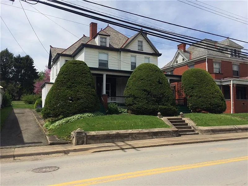 805 Main St photo 1