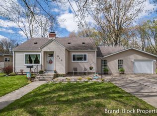 910 Masonic Ave, Belding, MI 48809