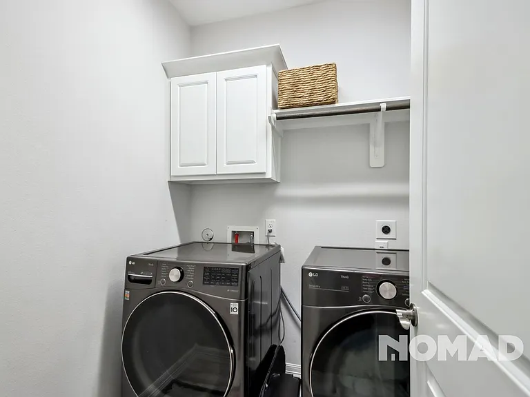 4303 Cottonwood Creek Ln — Photo 22