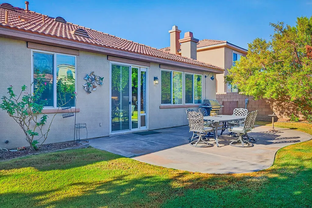 3 bed, 2097 sqft, $2,900 — Photo 4