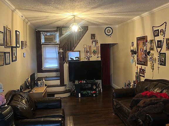 3rd image of 1206 Chestnut Ave