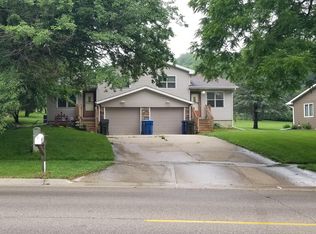 2048 Rainbow Dr, Waterloo, IA 50701