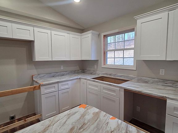 5th image of 364 Dorothy Bailey Rd