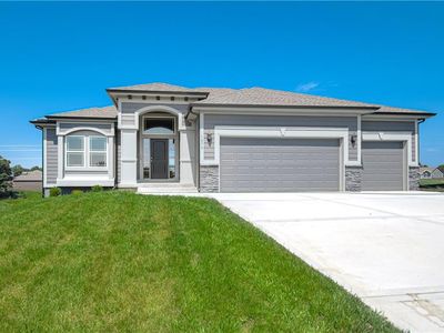 1055 Fir Ln, Liberty, MO, 64068