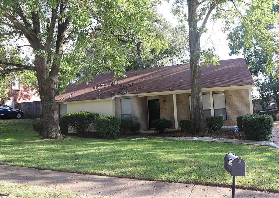 1st image of 3212 Hillcrest Ln
