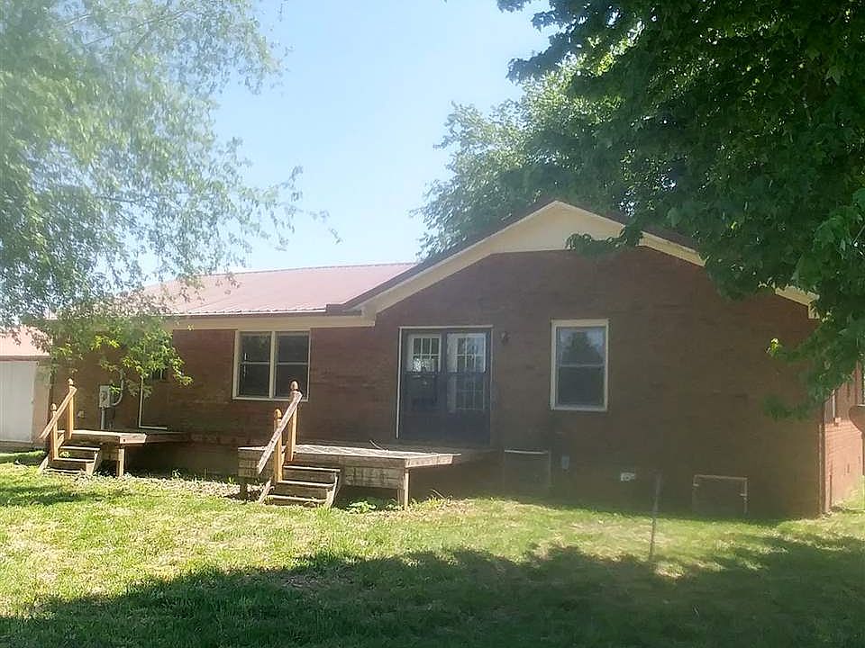 2nd image of 807 McCord Rd