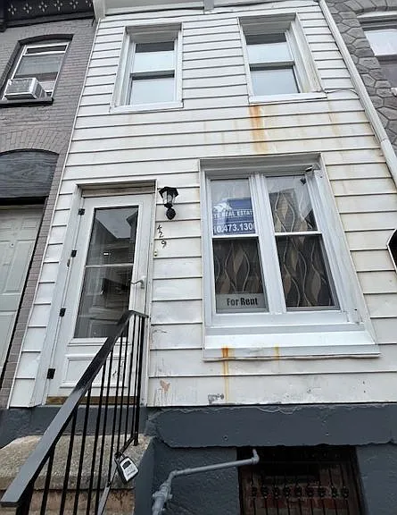429 Locust St — Photo 4