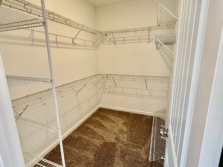 645 Woodrush Dr — Photo 8