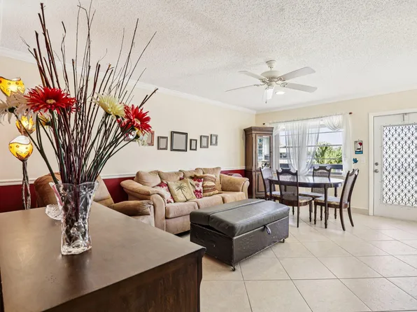 104 Oakridge #H, Deerfield Beach, FL 33442