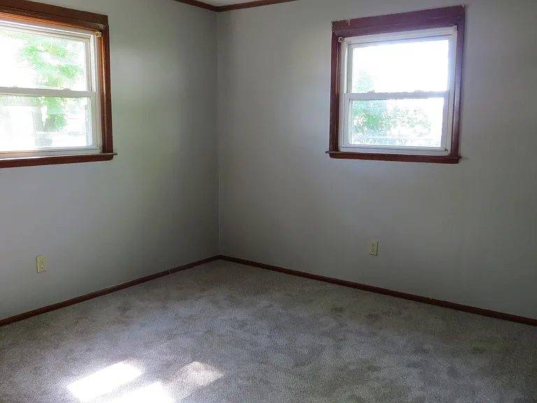 8190 Leavitt Rd — Photo 12