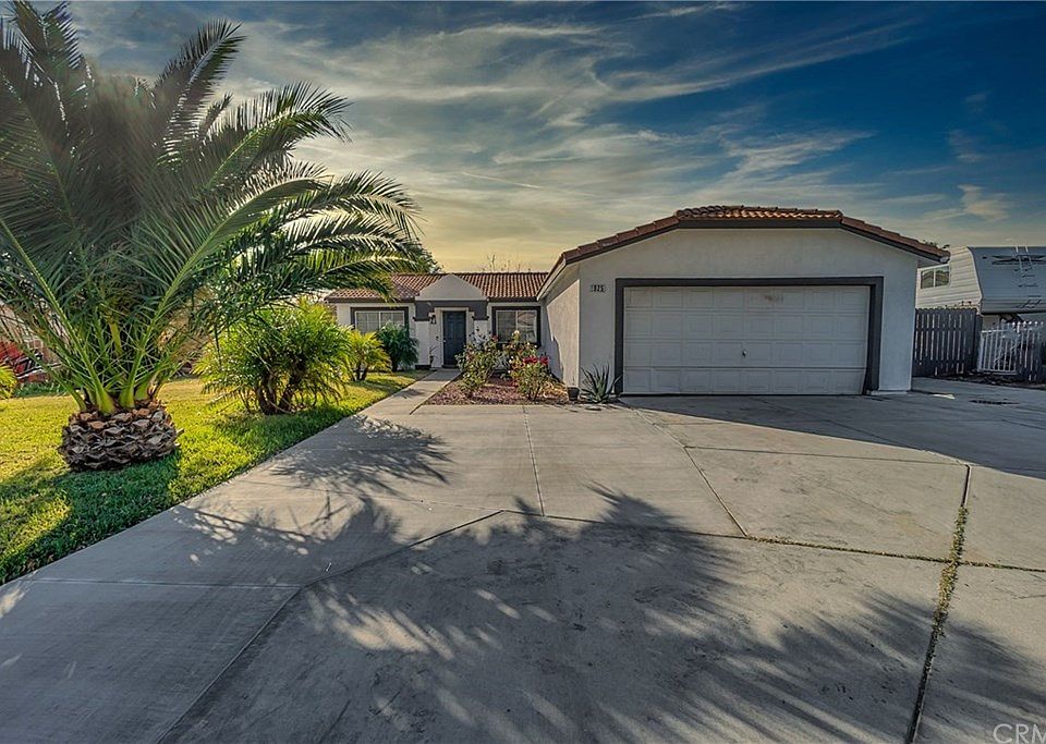1st image of 925 Melrose Dr