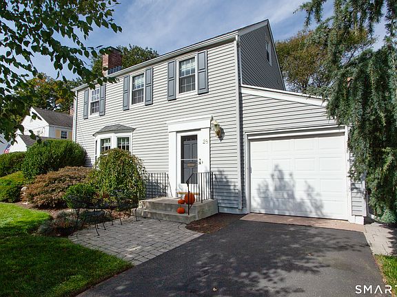 5th image of 28 Tunxis Road