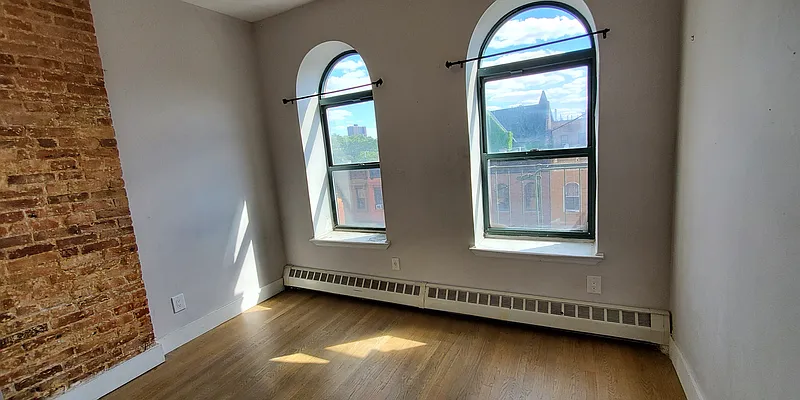 Rented by Premier One Realty LLC | media 14