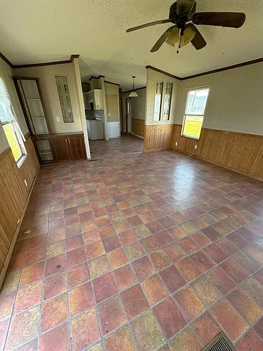 Floor plan SR-102-CAY