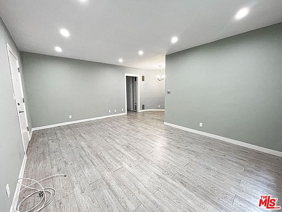 2nd image of 815 S Sherbourne Dr #5