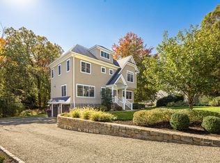 8 Steeple Top Rd, Norwalk, CT 06853