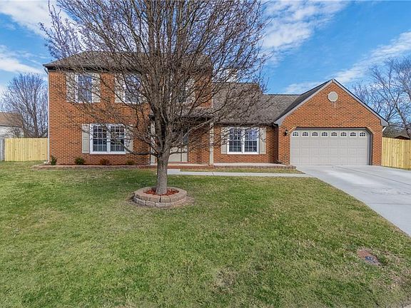5th image of 1837 Elkins Cir